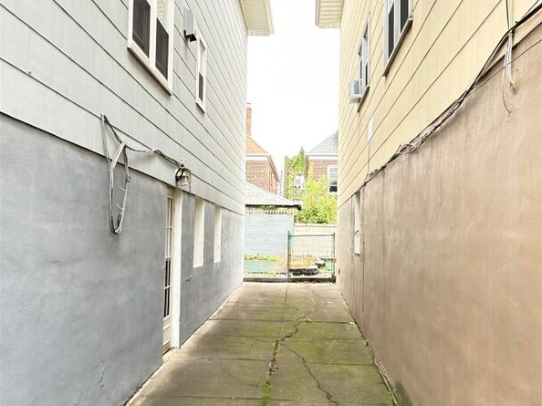 9104 3rd Ave, North Bergen NJ 07047