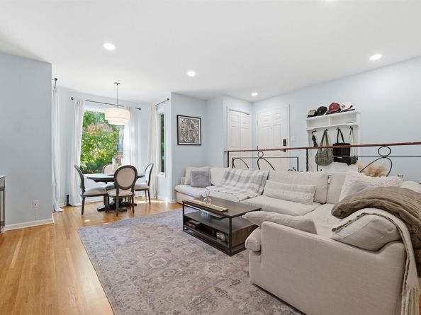 456 9th St 46, Hoboken NJ 07030
