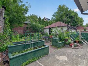 20 75th St, North Bergen NJ 07047