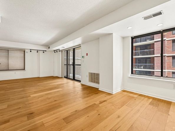 700 1st St 3P, Hoboken NJ 07030