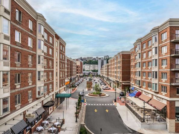 6408 City Pl, Edgewater NJ 07020