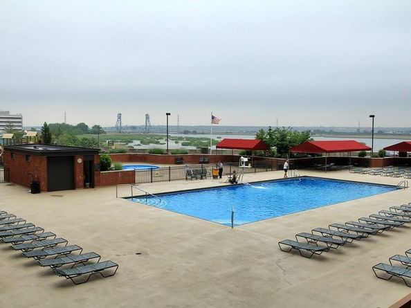 807 Harmon Cove Tower 807, Secaucus NJ 07094