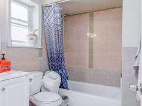 77 Wallis Ave, Jersey City NJ 07306