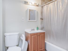 77 Wallis Ave, Jersey City NJ 07306