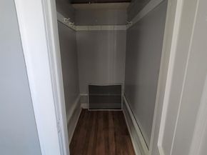 35 Orient Ave, Jersey City NJ 07305-3419