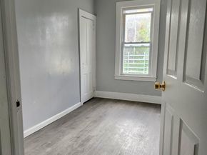 35 Orient Ave, Jersey City NJ 07305-3419