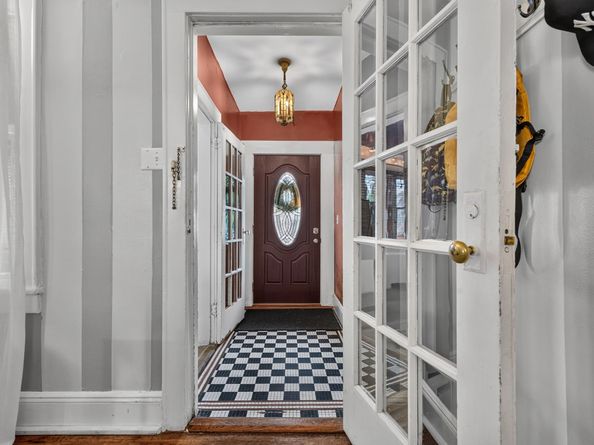 9 Lincoln Parkway, Bayonne NJ 07002