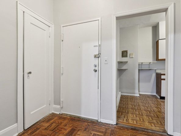 262 Clendenny Ave 6, Jersey City NJ 07304