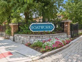 4 Boatworks Dr, Bayonne NJ 07002