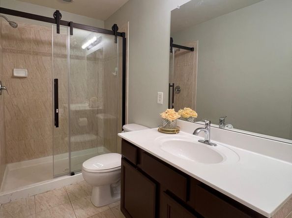 24 Marina Dr, Bayonne NJ 07992
