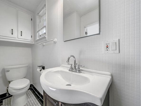 374 Avenue C, Bayonne NJ 07002