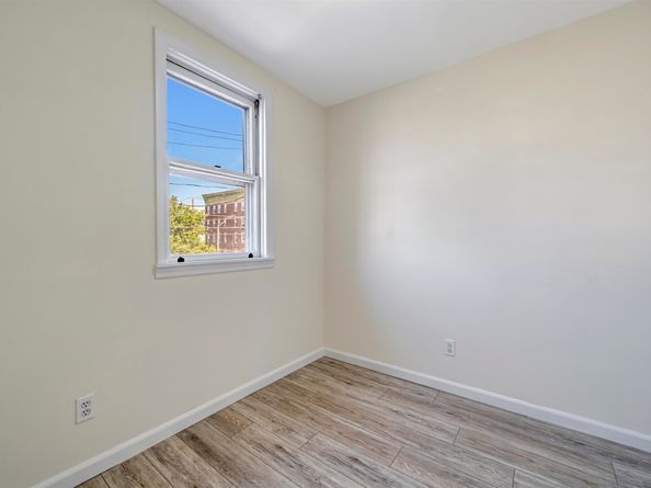 374 Avenue C, Bayonne NJ 07002