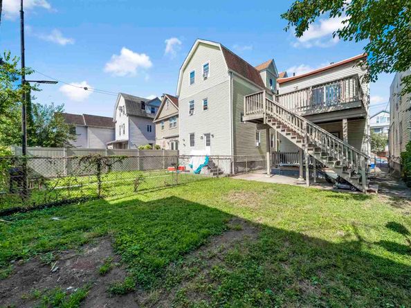 374 Avenue C, Bayonne NJ 07002