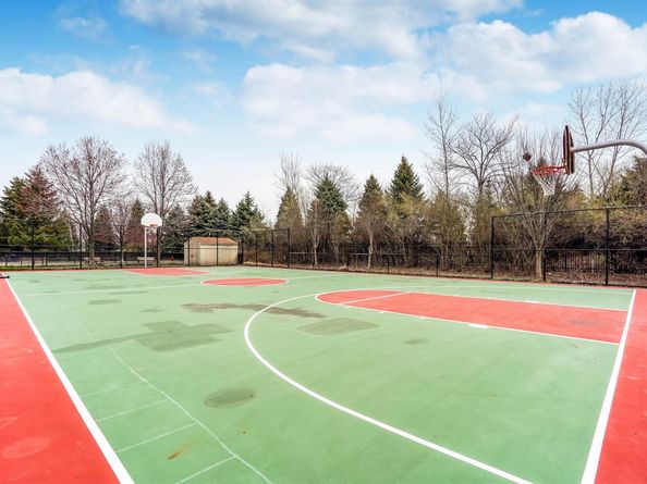 207 Shearwater Ct West 31, Jersey City NJ 07305