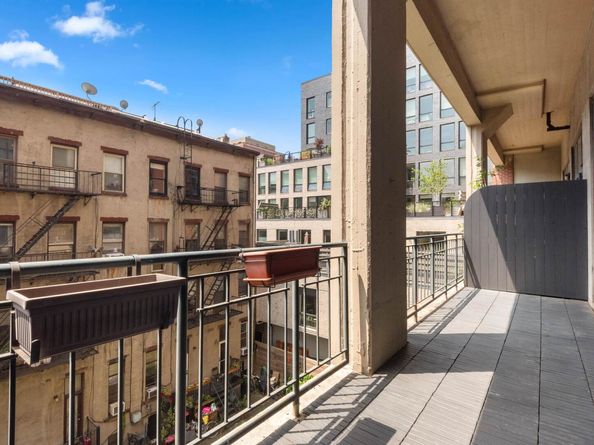 205 10th St 3F, Jersey City NJ 07302