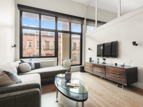 205 10th St 3F, Jersey City NJ 07302