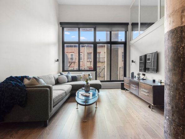 205 10th St 3F, Jersey City NJ 07302