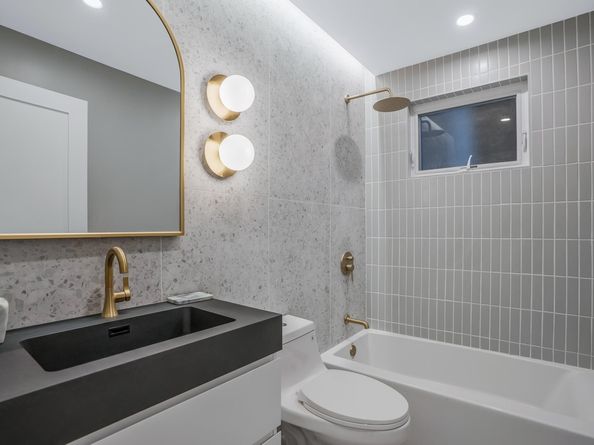 3 Bonn Pl 1, Weehawken NJ 07086