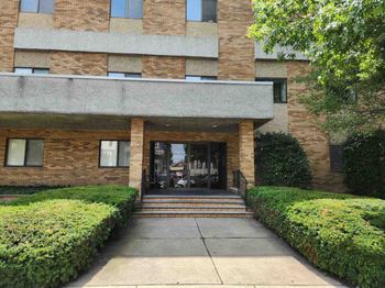 86 West 33rd St