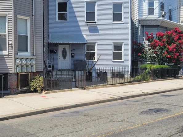 337 Summit Ave, Jersey City NJ 07306