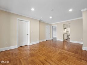 25 W Elm Street 10, Greenwich CT 06830