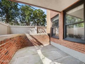 25 W Elm Street 10, Greenwich CT 06830