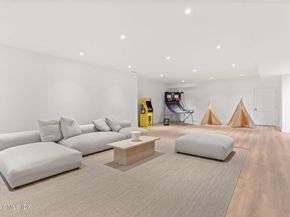 2 Potter Drive, Old Greenwich CT 06870