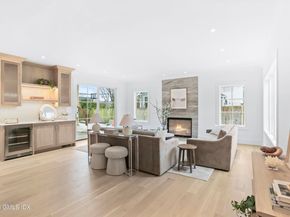 2 Potter Drive, Old Greenwich CT 06870