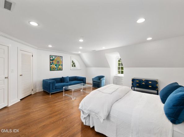 31 Sawmill Lane, Greenwich CT 06830