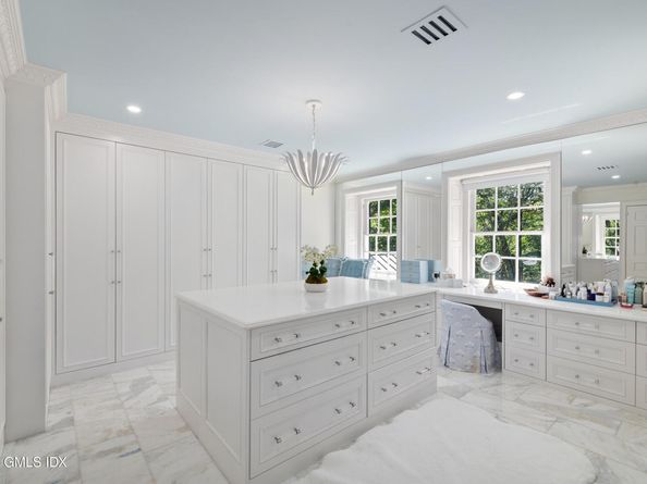 31 Sawmill Lane, Greenwich CT 06830
