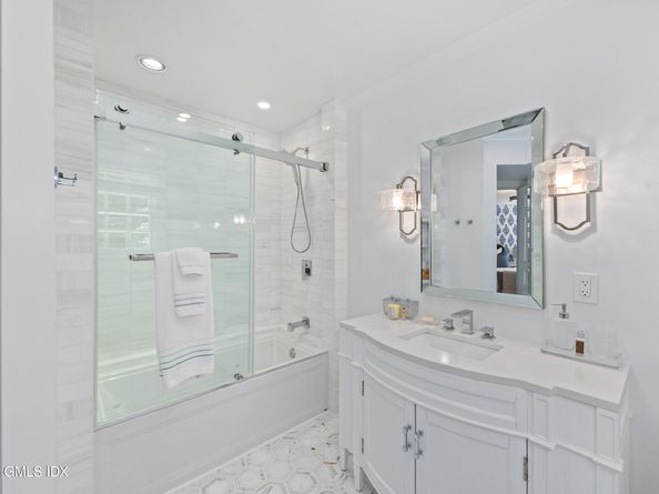 31 Sawmill Lane, Greenwich CT 06830