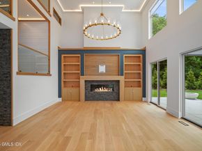25 Dialstone Lane, Riverside CT 06878