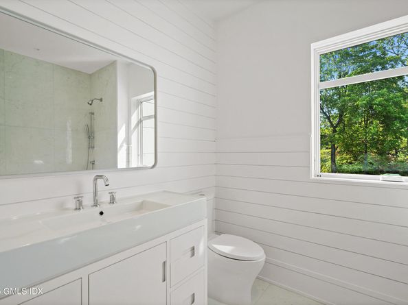25 Dialstone Lane, Riverside CT 06878