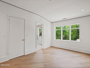 25 Dialstone Lane, Riverside CT 06878