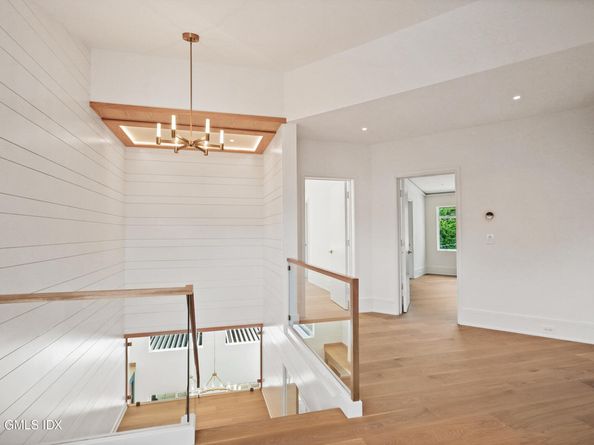 25 Dialstone Lane, Riverside CT 06878