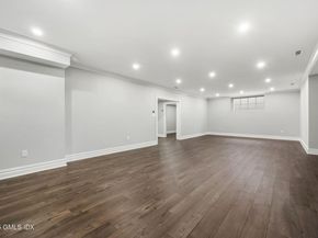 11 Valleywood Road, Cos Cob CT 06807