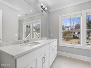 11 Valleywood Road, Cos Cob CT 06807