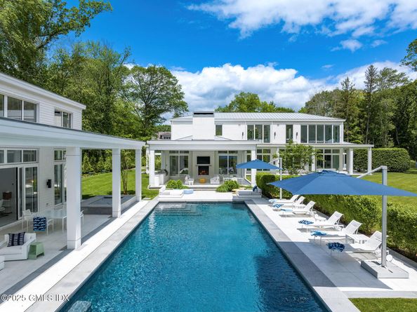 8 Fox Run Lane, Greenwich CT 06831