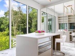8 Fox Run Lane, Greenwich CT 06831