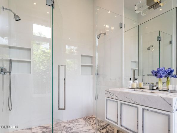 8 Fox Run Lane, Greenwich CT 06831