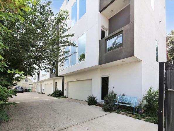 5711 Kansas, Houston TX 77007