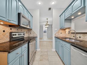 9850 Pagewood Lane 301, Houston TX 77042