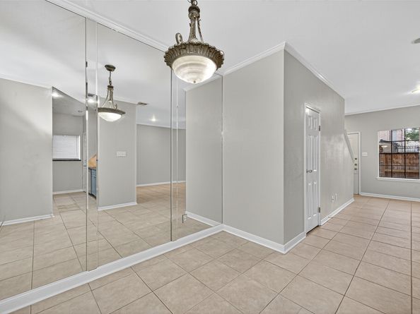 9850 Pagewood Lane 301, Houston TX 77042