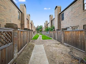 9850 Pagewood Lane 301, Houston TX 77042