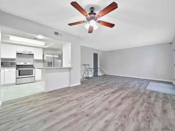 2202 Shadowdale Drive, Houston TX 77043