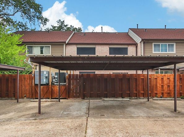 2202 Shadowdale Drive, Houston TX 77043