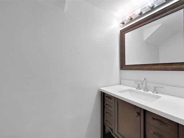 2202 Shadowdale Drive, Houston TX 77043