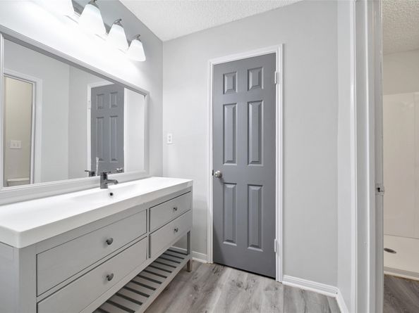 2202 Shadowdale Drive, Houston TX 77043