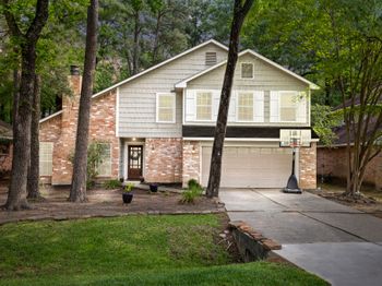 4 Hickory Oak Drive