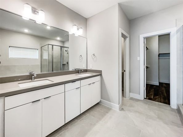 1276 N Post Oak Road B, Houston TX 77055